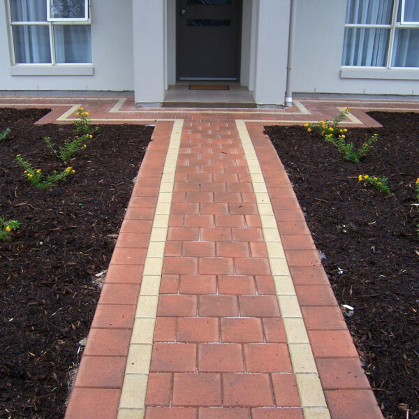 Havenpave Pavers - Biscuit Blend with Haven Brick Inlay 2